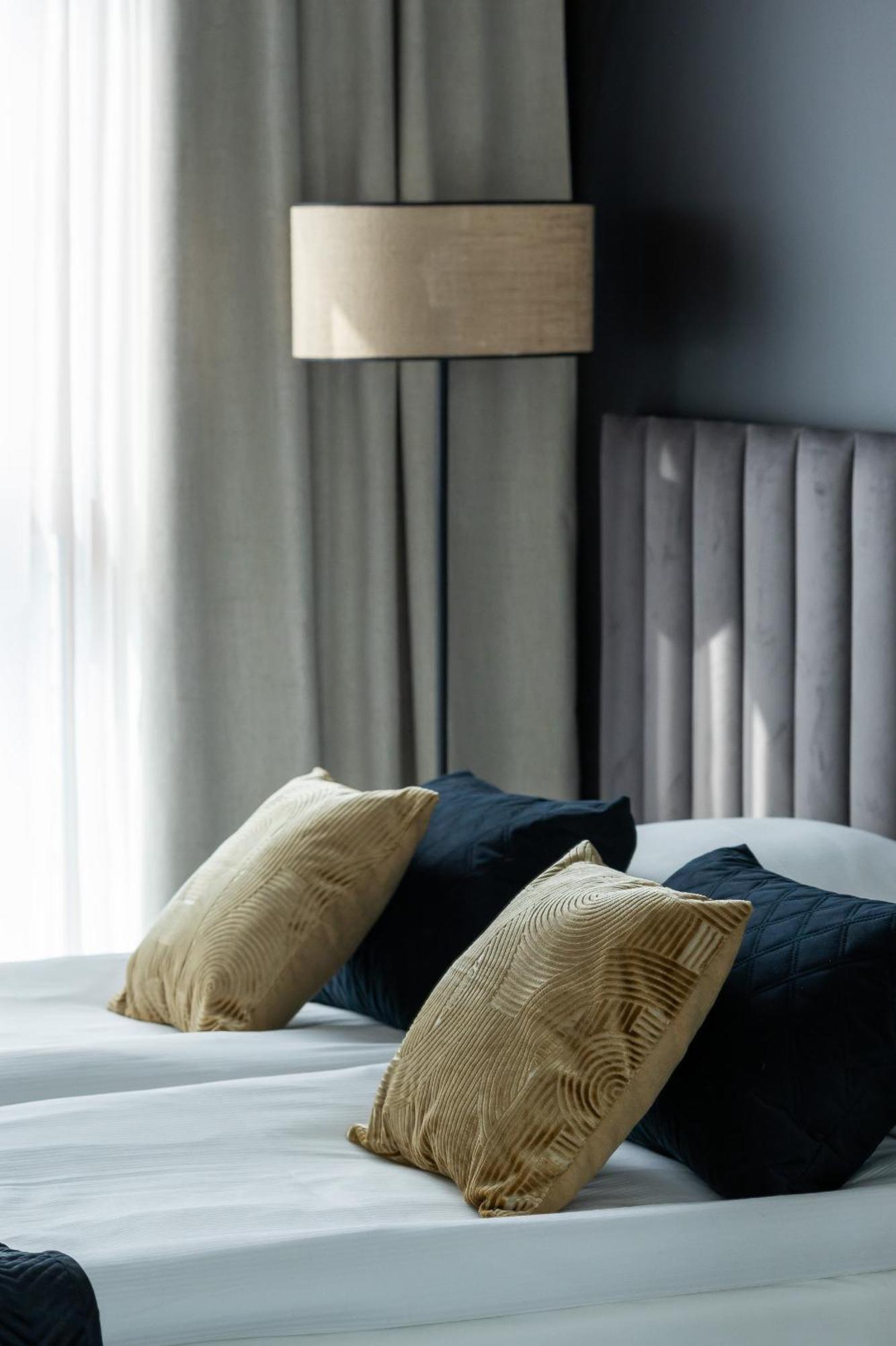 Leilighet Cozy With Air Conditioner And Parking By Renters Warszawa