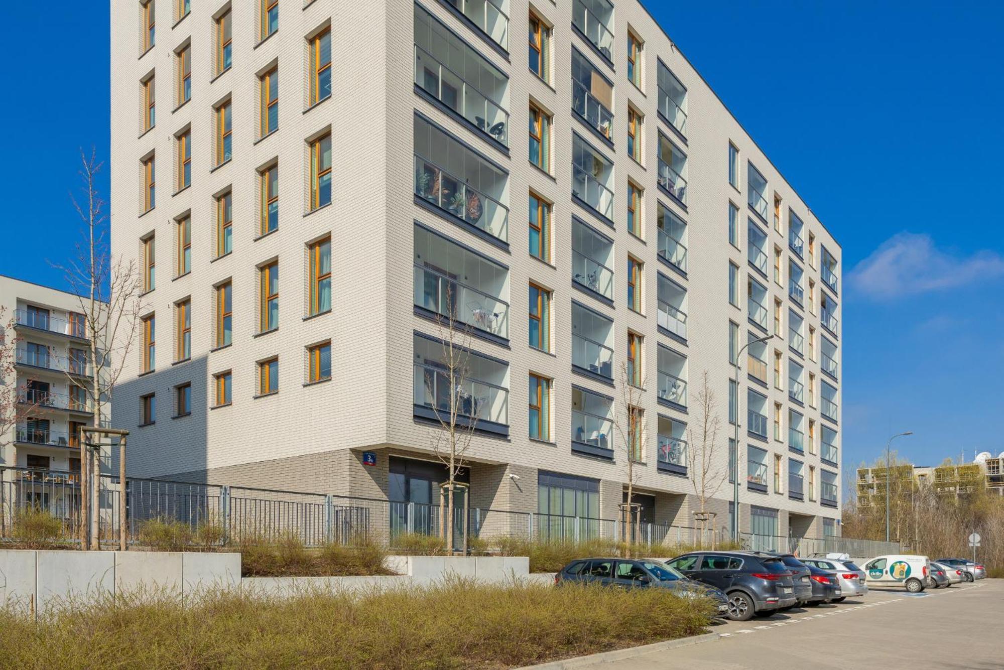Cozy With Air Conditioner And Parking By Renters Leilighet